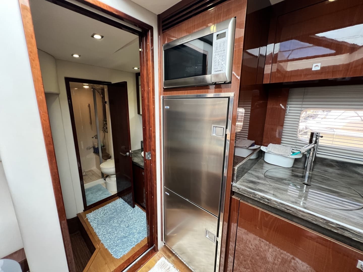 2013 Sea Ray 510 Sundancer - Image 22