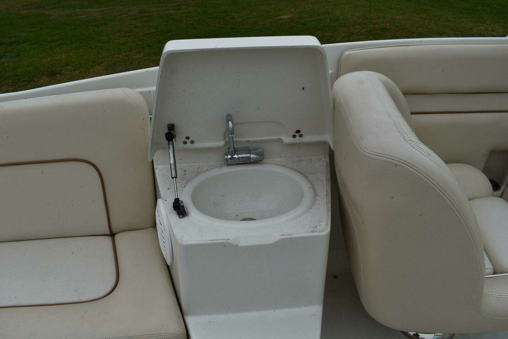2009 Chris-Craft Corsair 25 - Image 17