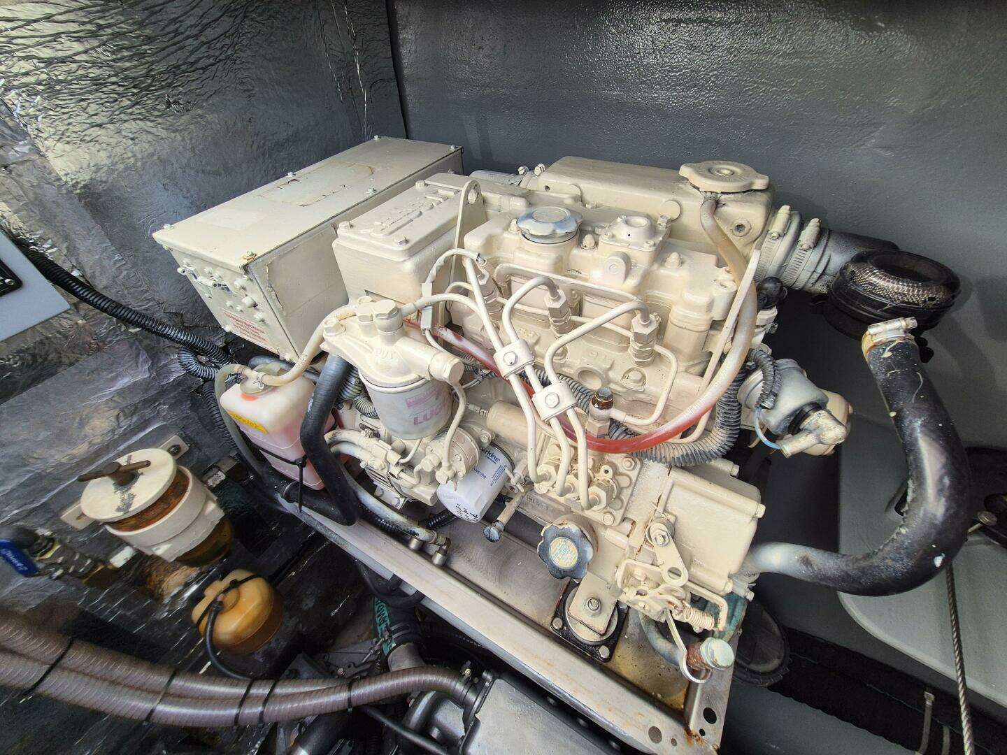 2017 Voyage 480 - Image 40