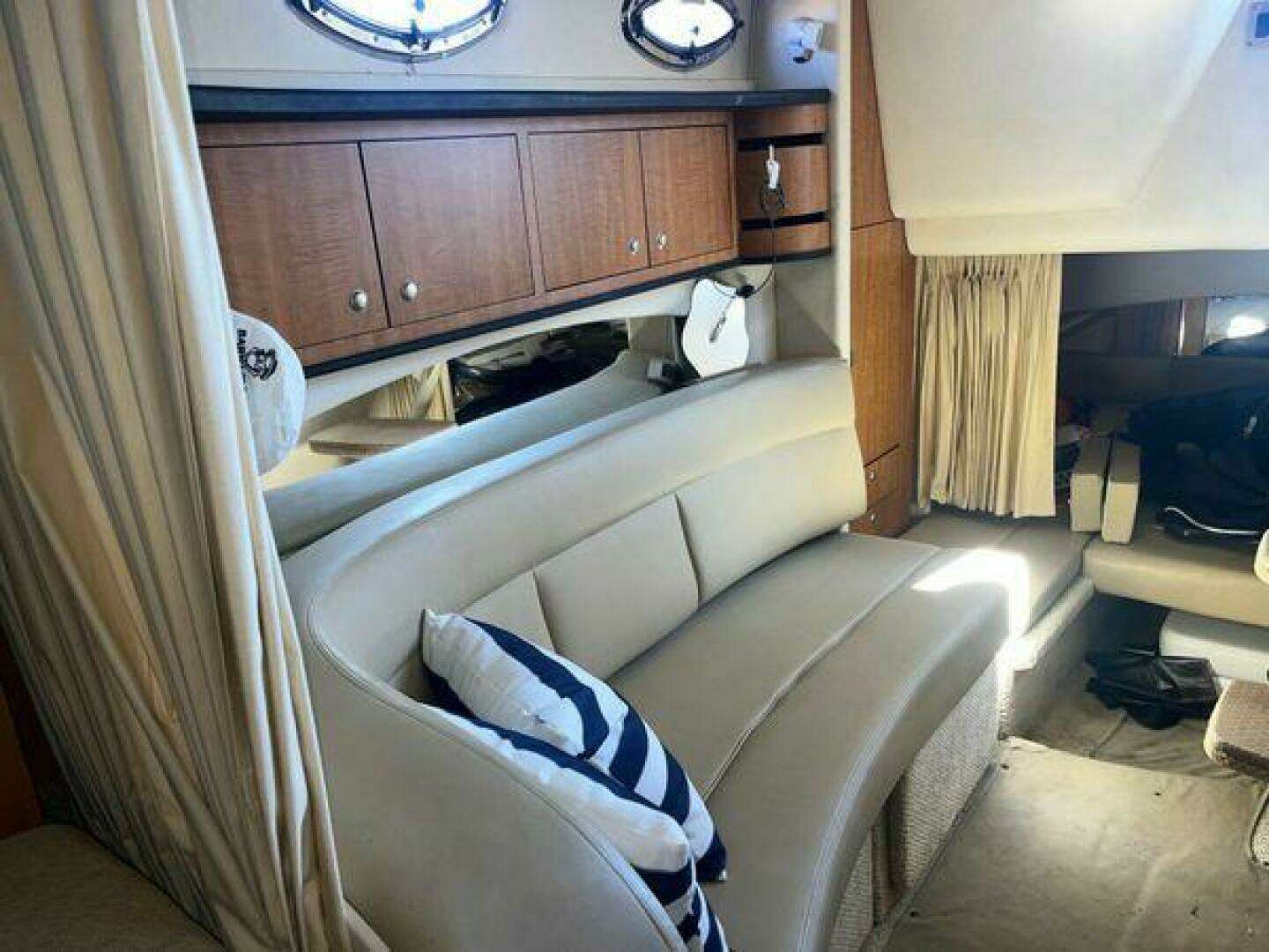 2006 Sea Ray Sundancer - Image 22