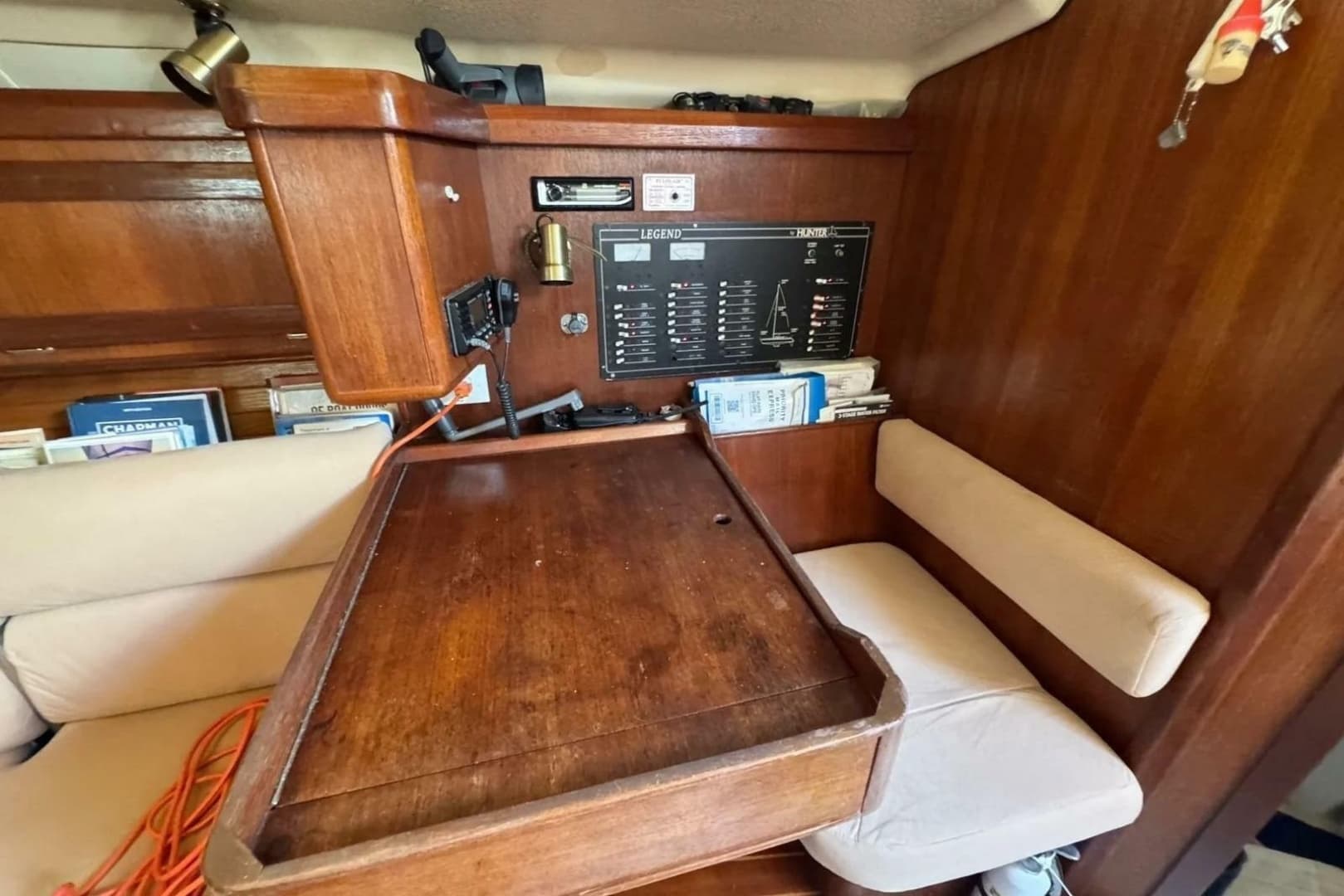 1994 Hunter Legend 40.5 - Image 21