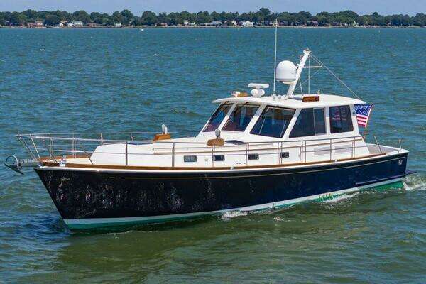 2005 Grand Banks 49 Eastbay SX w/Side Door