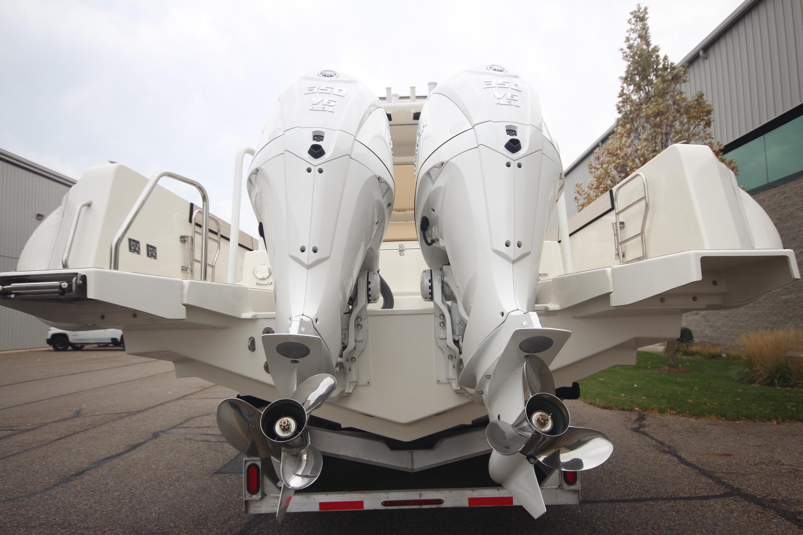 2026 Zodiac X10CC boat with twin Yamaha F350XSA2 engines and joystick control.