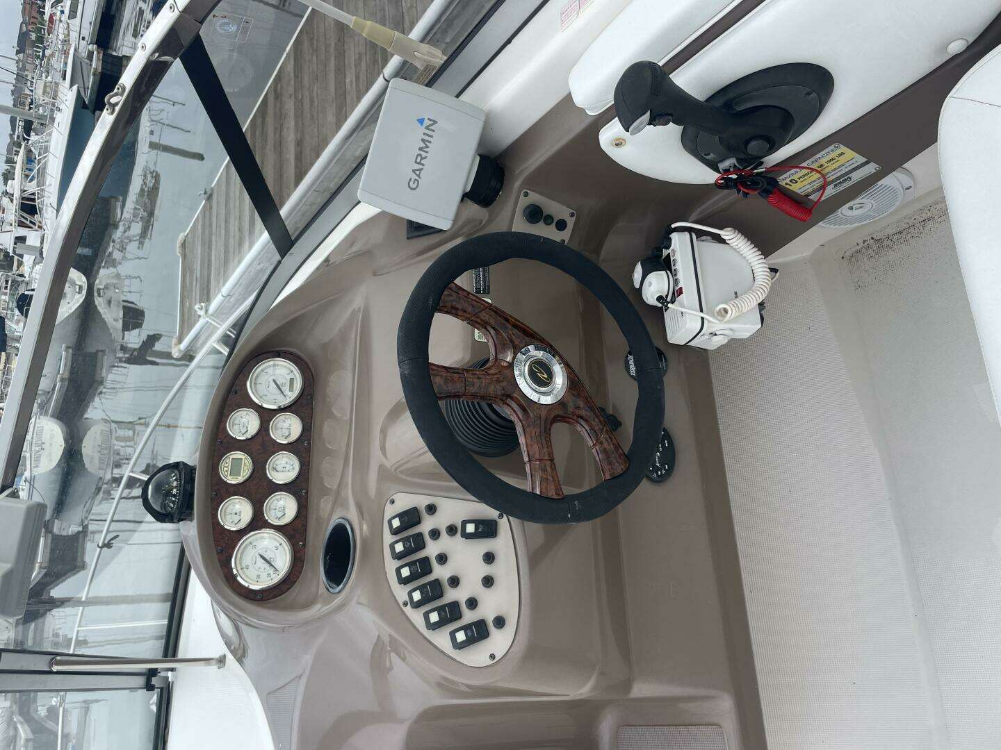 2005 Regal 2465 - Image 7