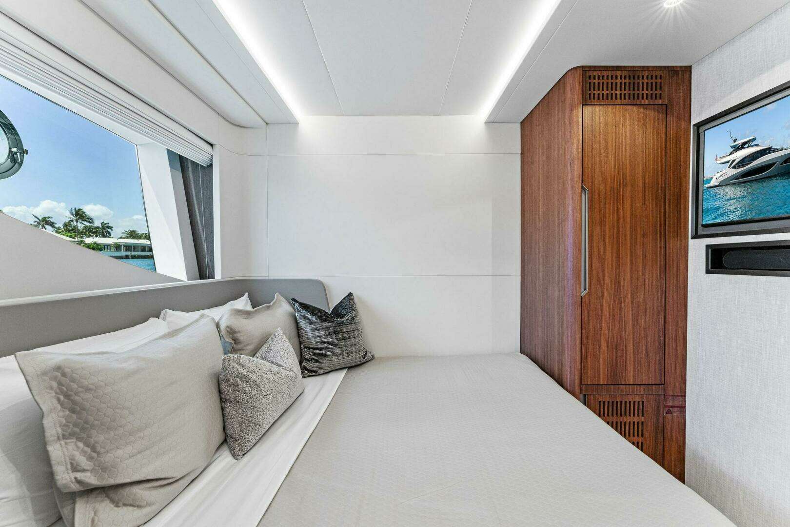 2027 Aquitalia Yachts Flybridge - Image 36