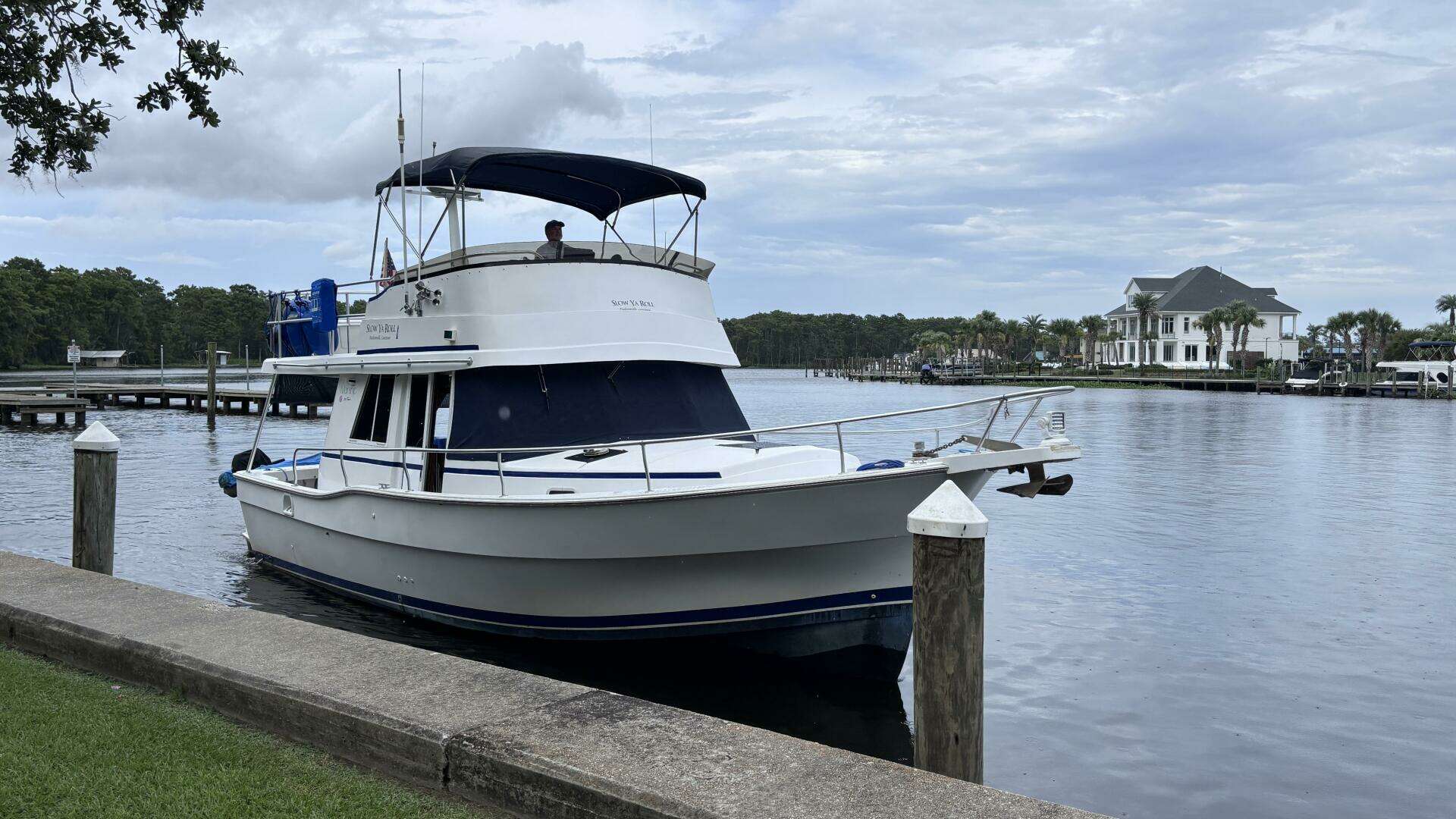 1998 Mainship 350 - Image 3