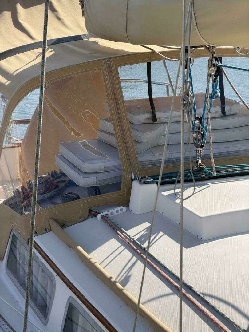 1984 Sabre Sabre 34-1 - Image 28