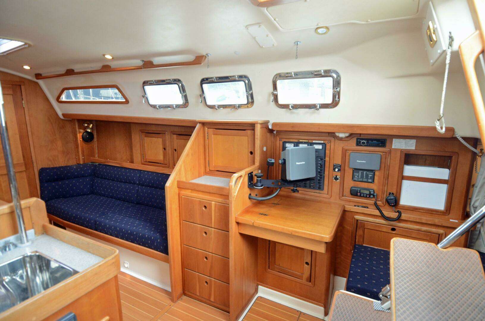 2002 Saga 35 - Image 41