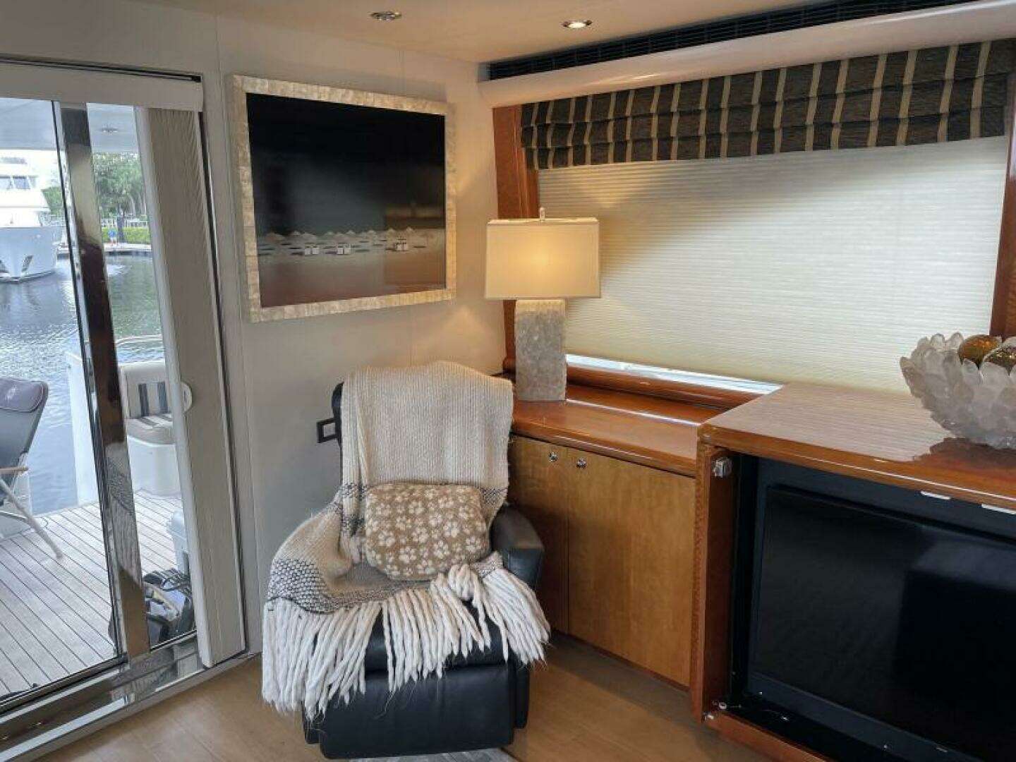 2002 Cheoy Lee Sport Motor Yacht - Image 6