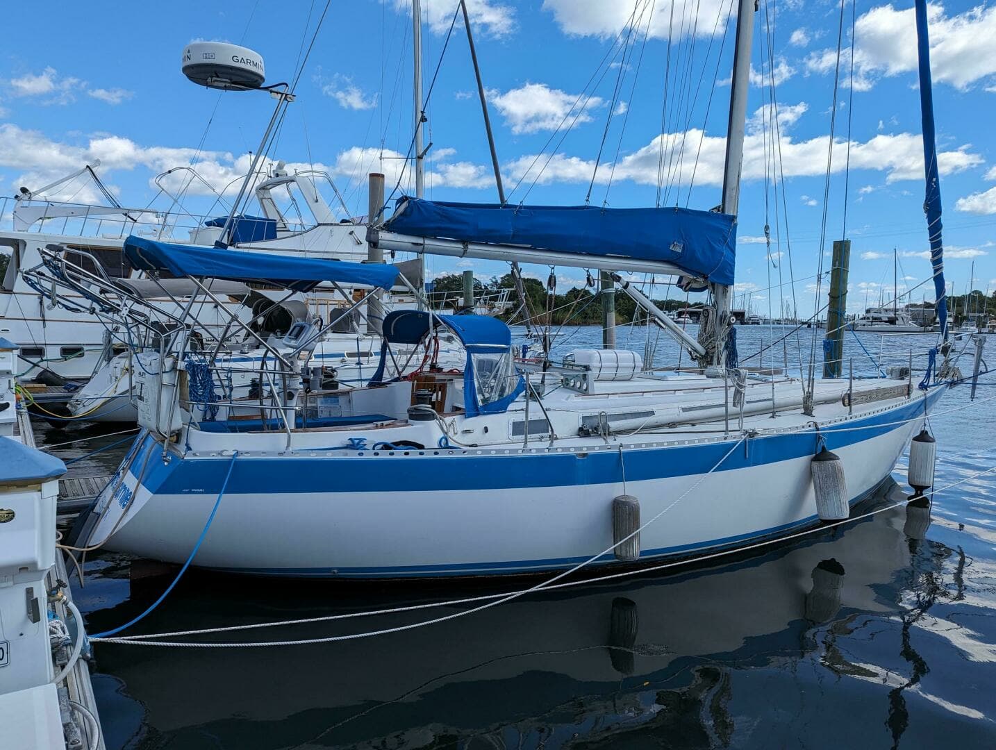 1985 Wauquiez Hood 38 MK II - Image 2