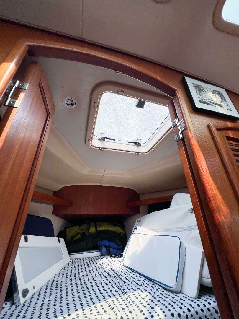 2002 Hunter 356 - Image 38