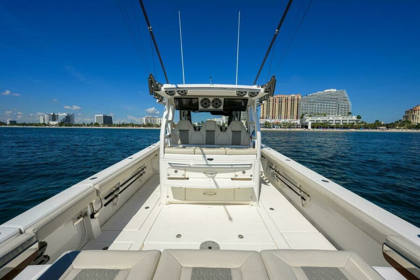2021 Solace Center Console - Image 11