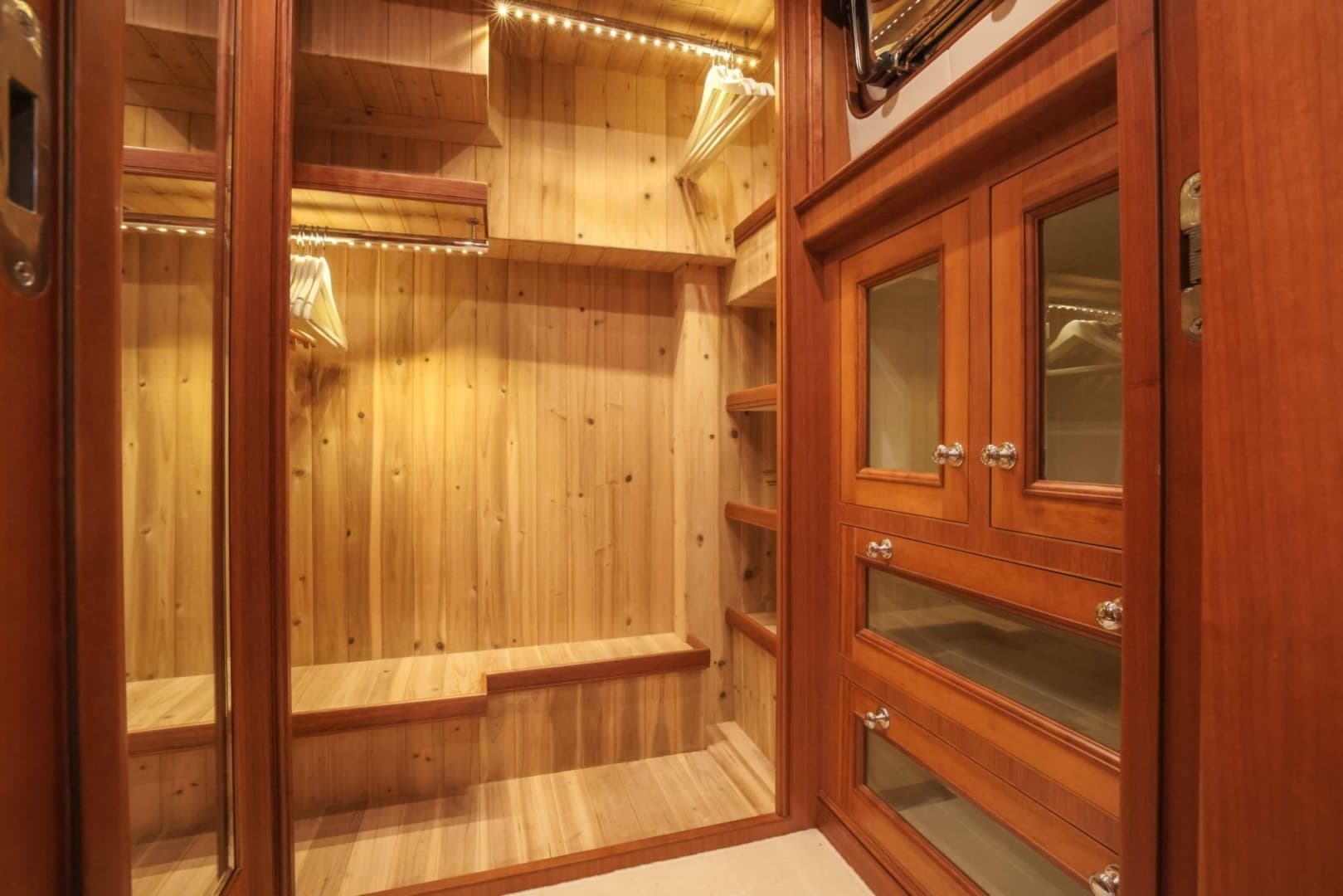 2010 Marlow Explorer 72E-CB - Image 23