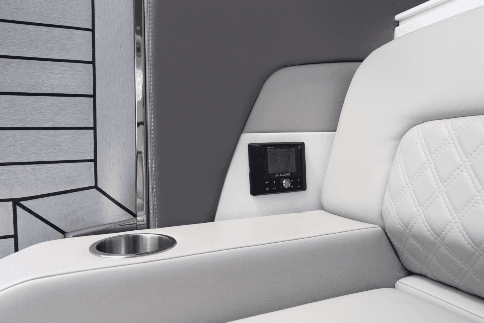 2026 Cruisers Yachts 50GLS OB - Image 52