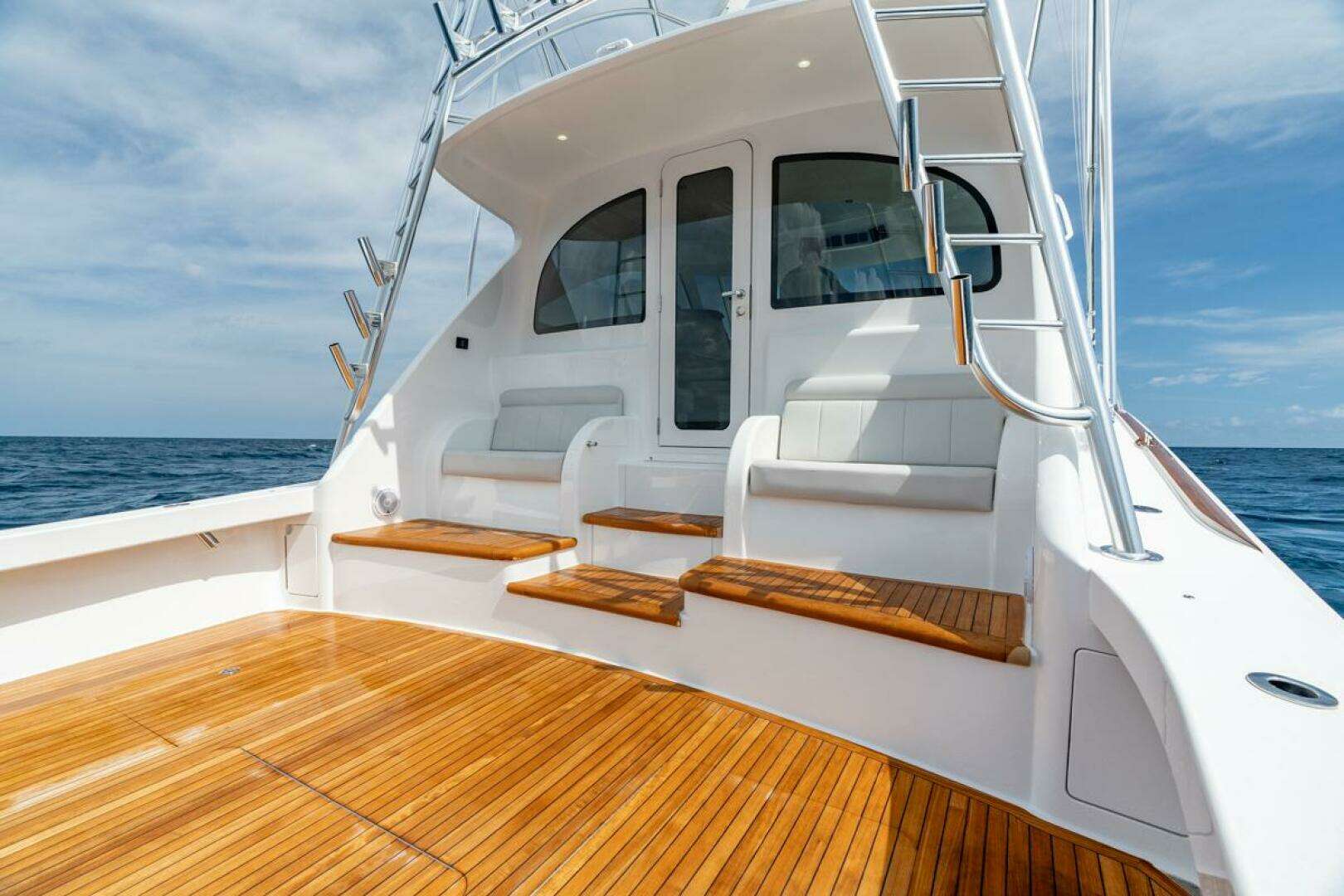 2025 Viking 54 Sport Tower - Image 22