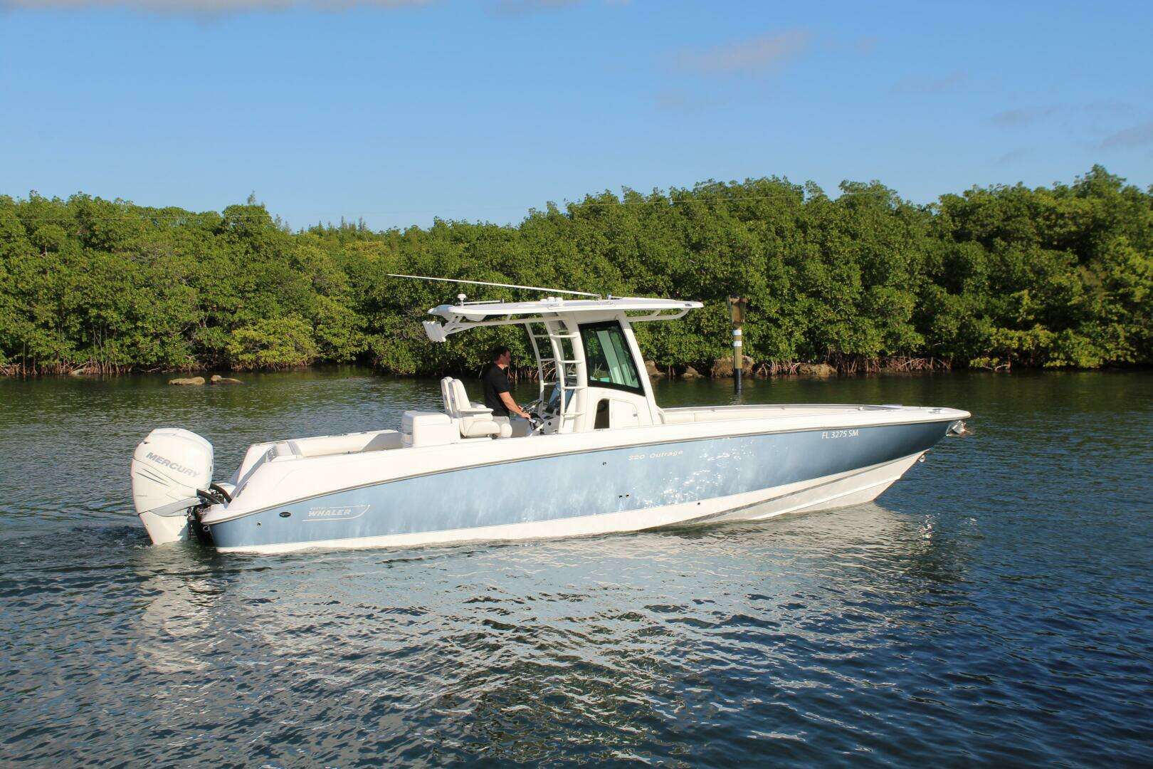 2015 Boston Whaler 320 Outrage - Image 27