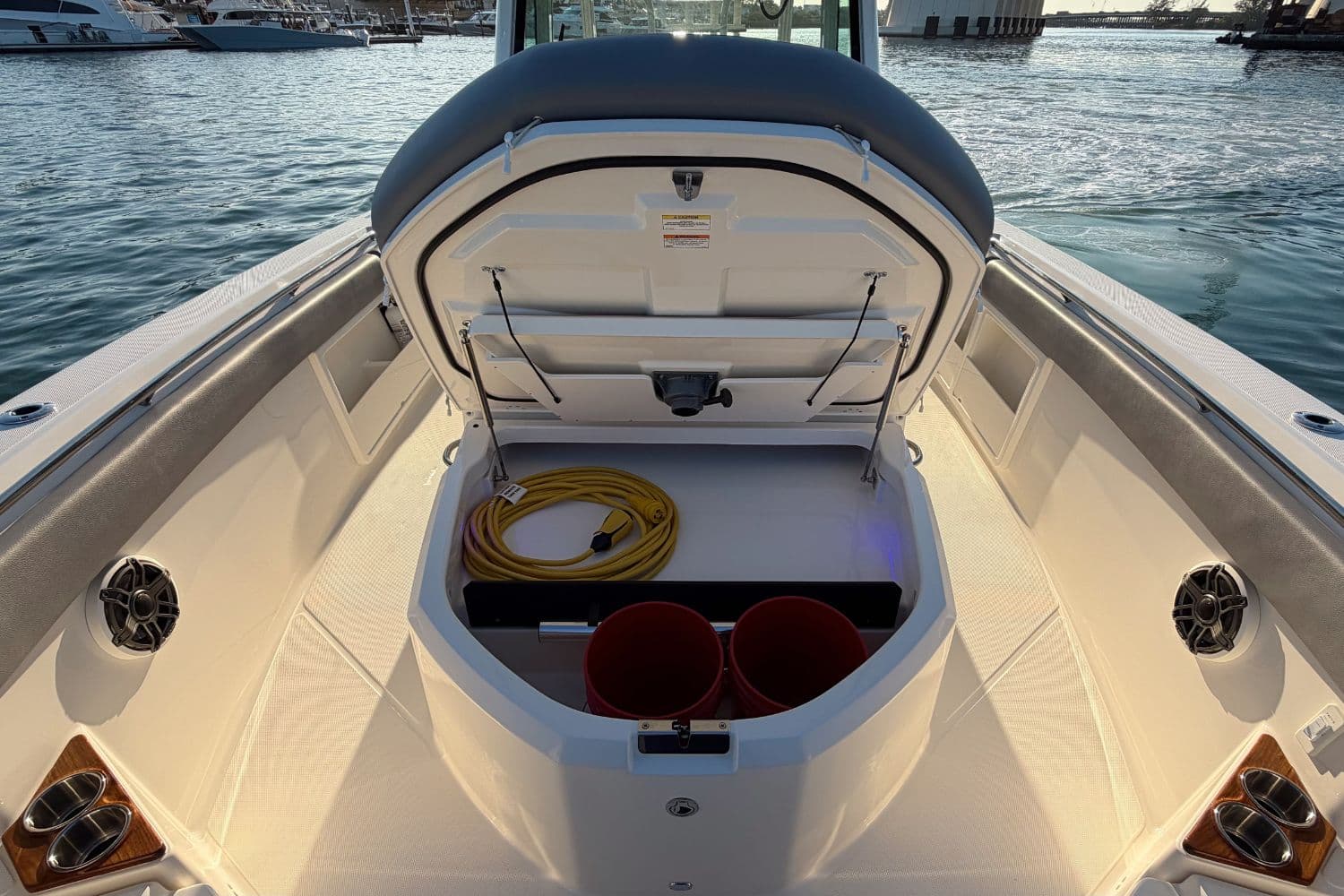 2026 Boston Whaler 360 Outrage - 38