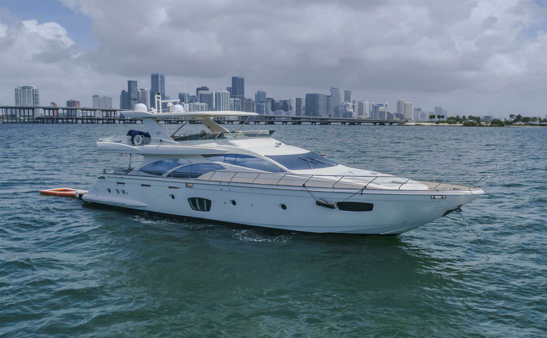 2008 Azimut 75 - Image 3