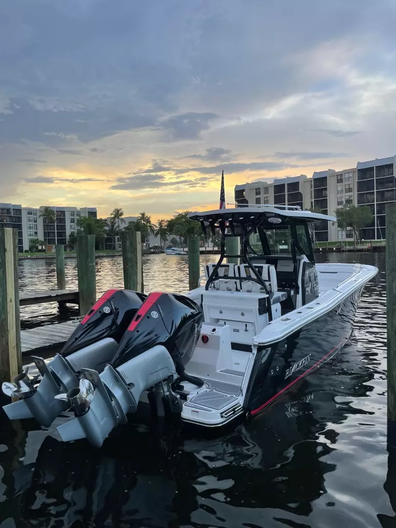 2022 Blackfin 272 CC - Image 4