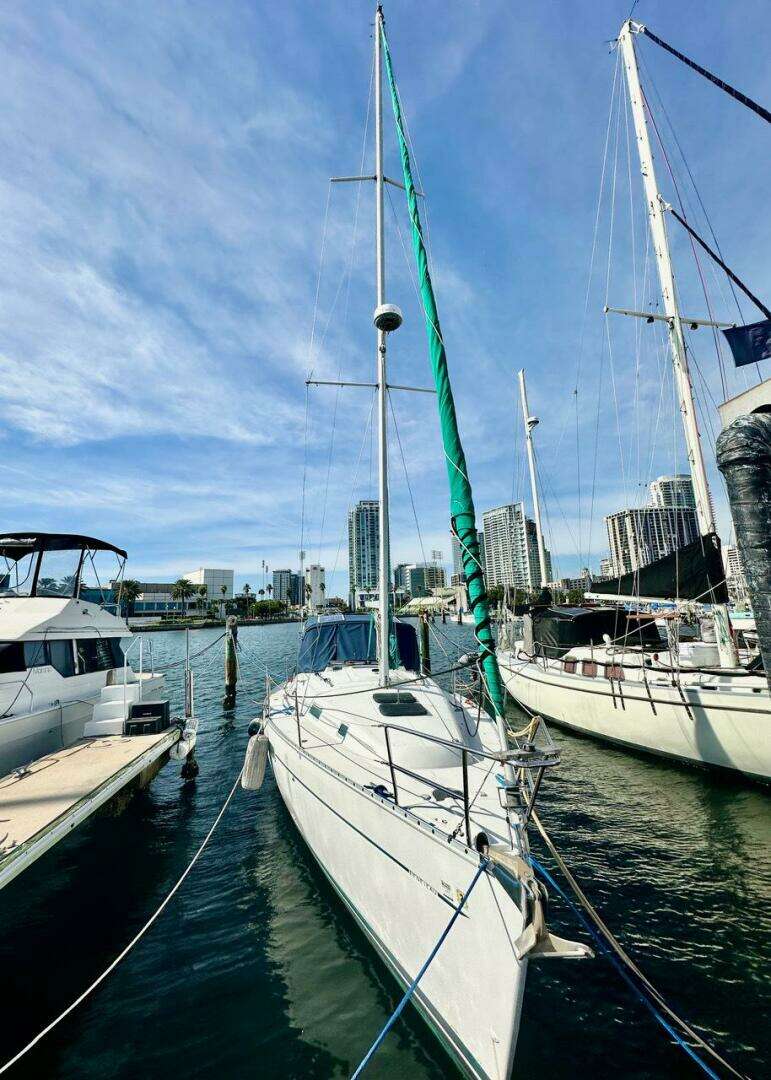 2000 Beneteau 361 - Image 11