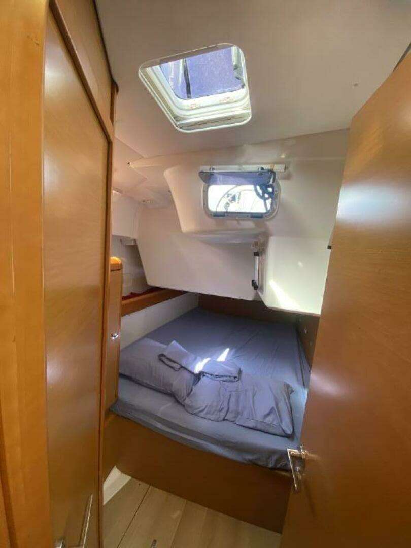 2016 Jeanneau 519 - Image 19