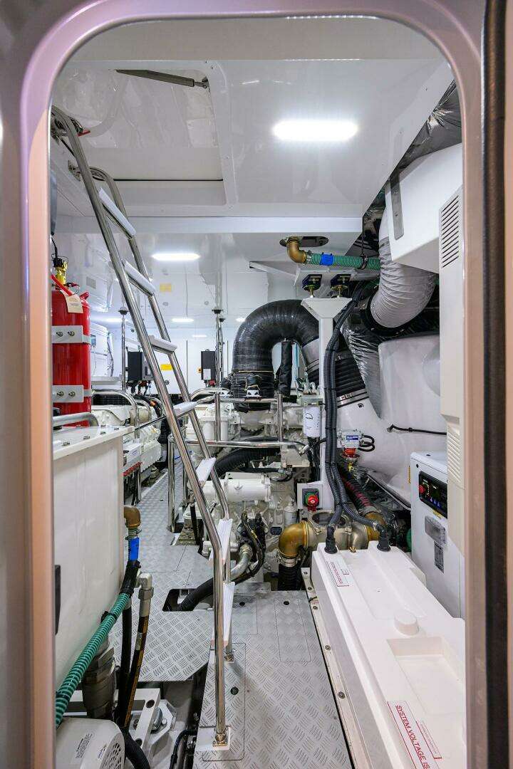 2027 Princess X80 - Image 77