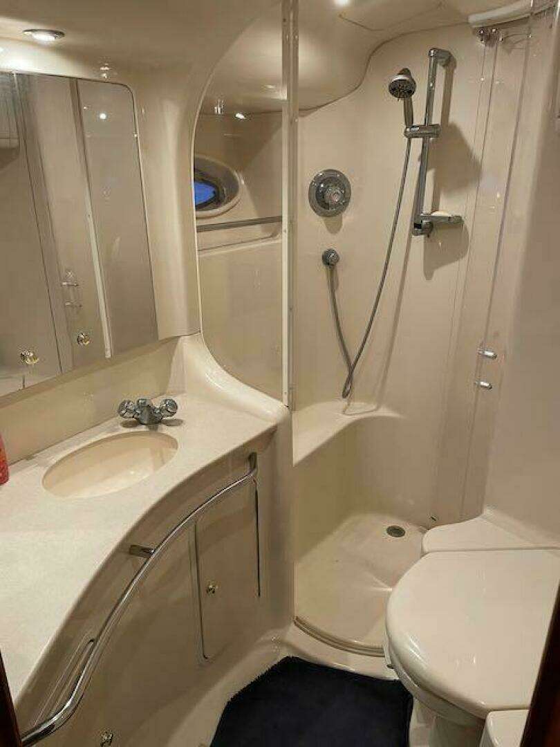 1999 Sea Ray 480 Sedan Bridge - Image 37