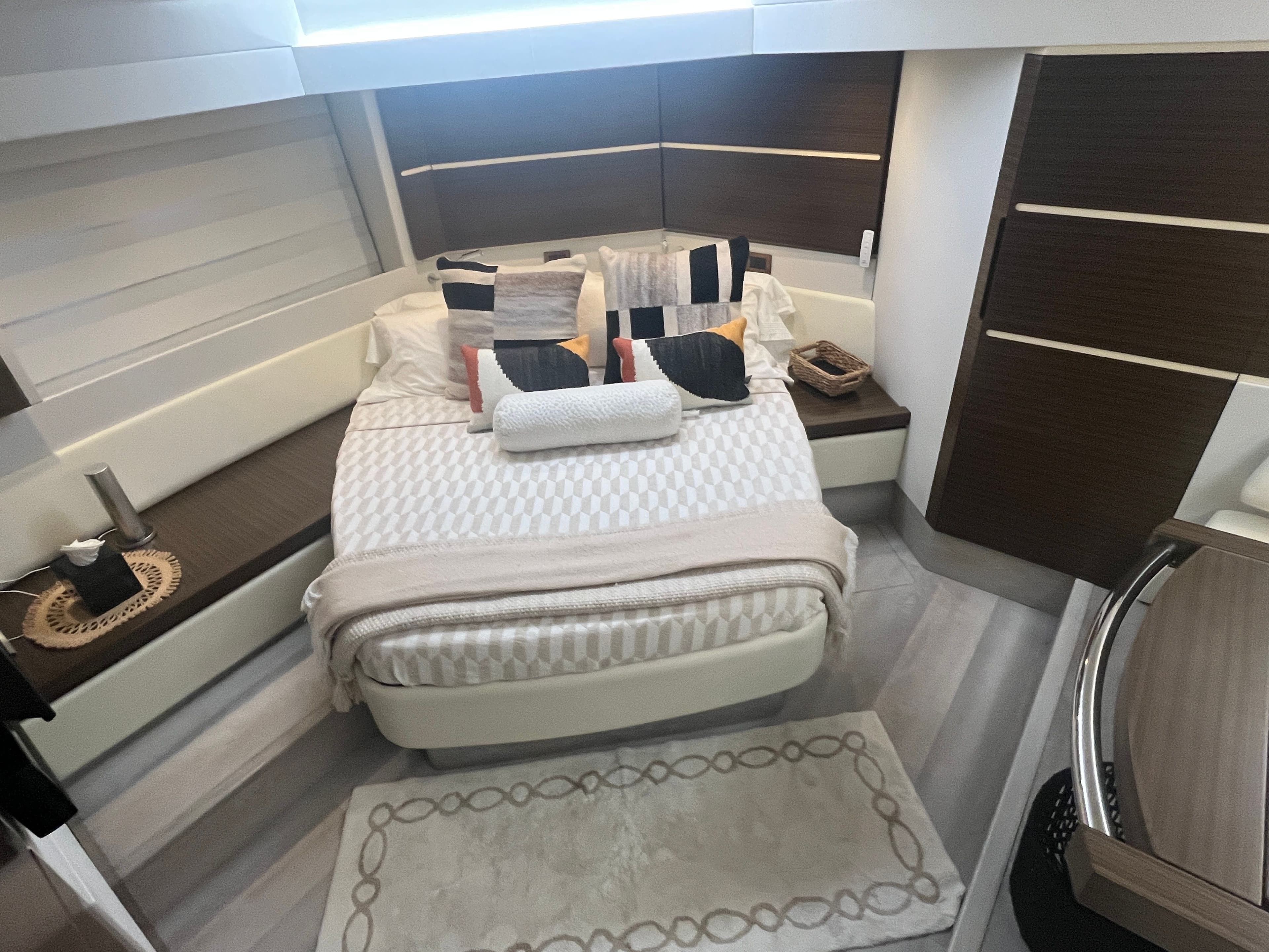 2015 Azimut 54 - 12