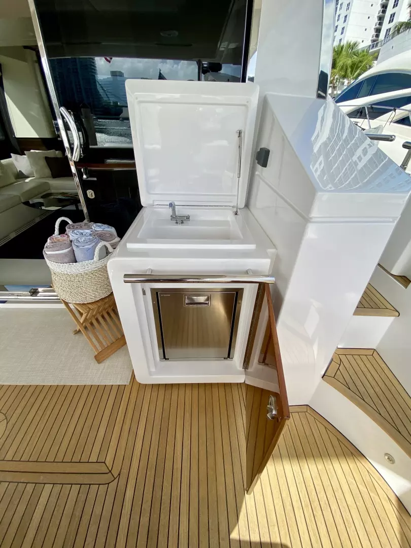 2018 Azimut Flybridge - Image 104