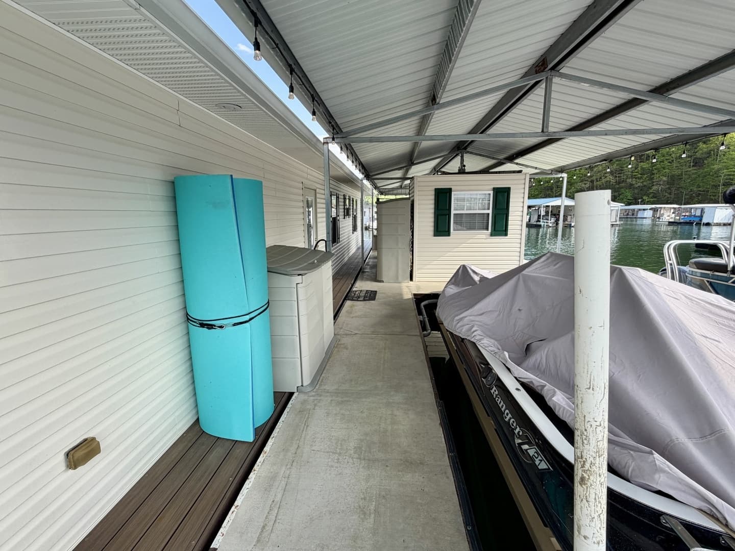 2002 Custom 20 x 53 Floating Cabin - Approx 999/sqft - Image 83