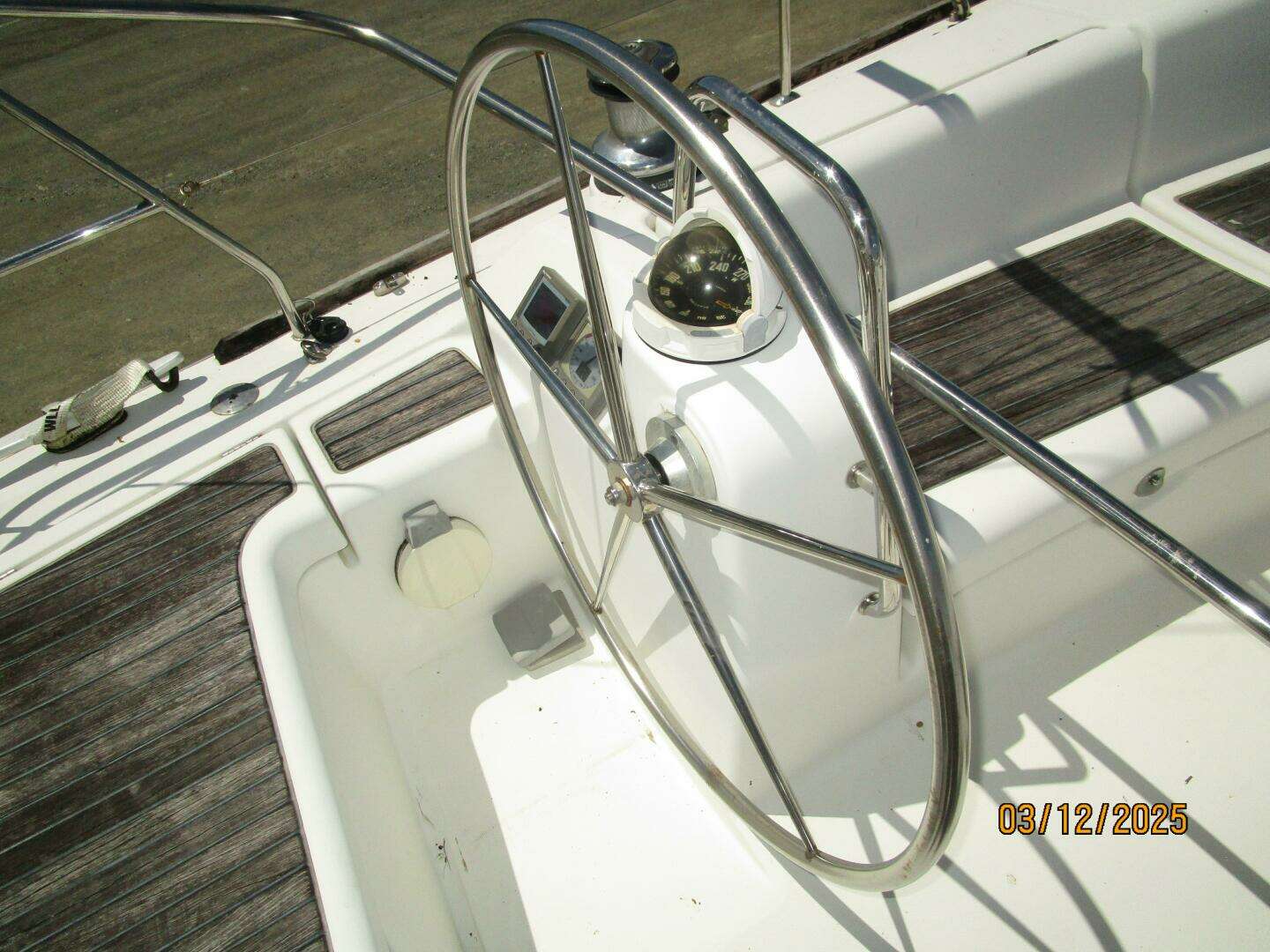 2010 Beneteau Oceanis 43 - Image 13