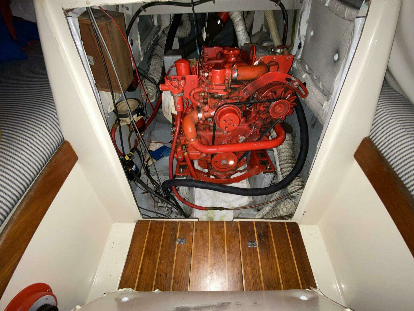 1984 Hinterhoeller Nonsuch 26 - Image 73