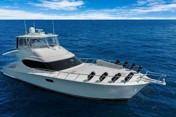 2016 Hatteras GT63