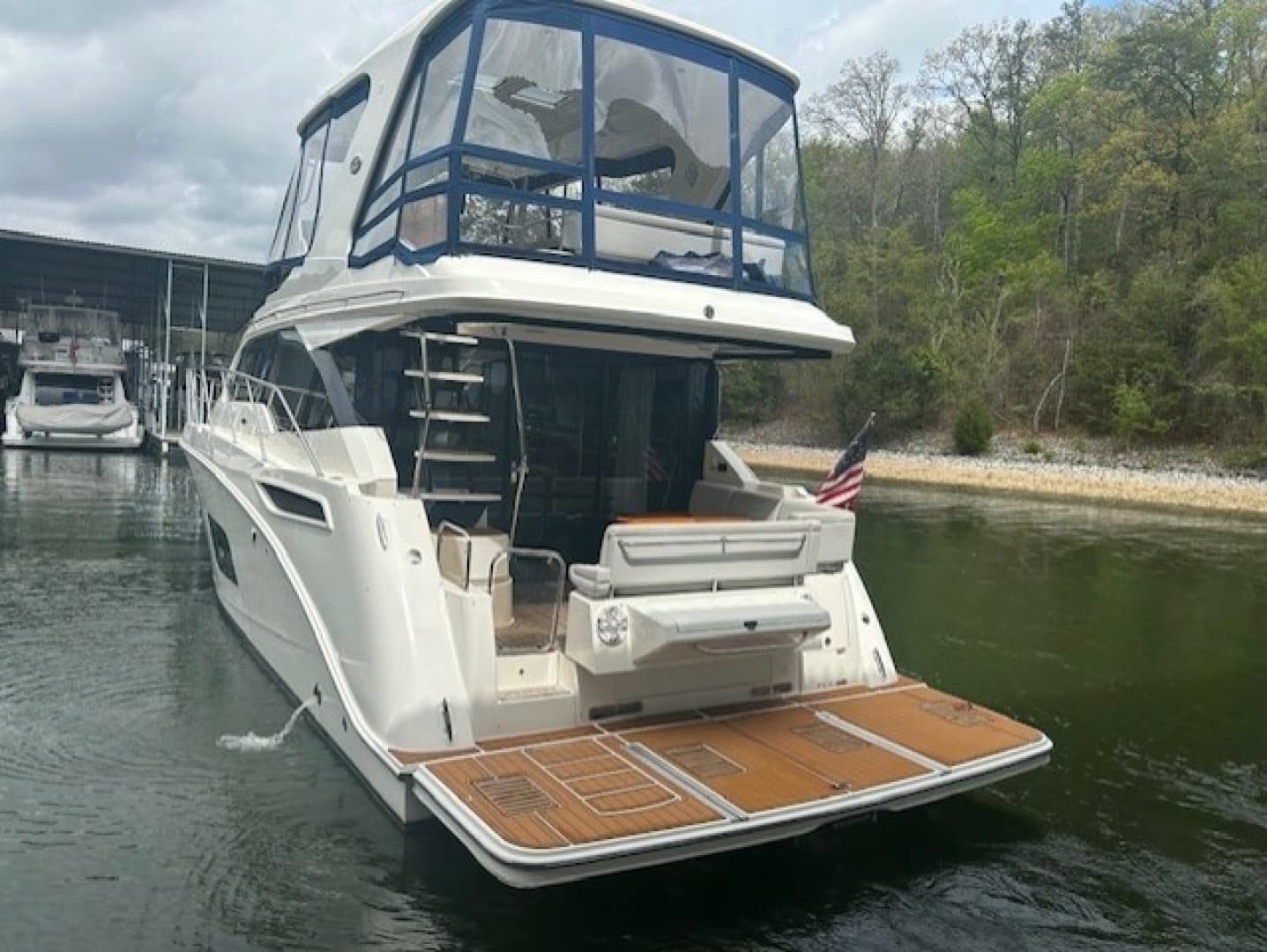 2017 Sea Ray 460 FLY - Image 23