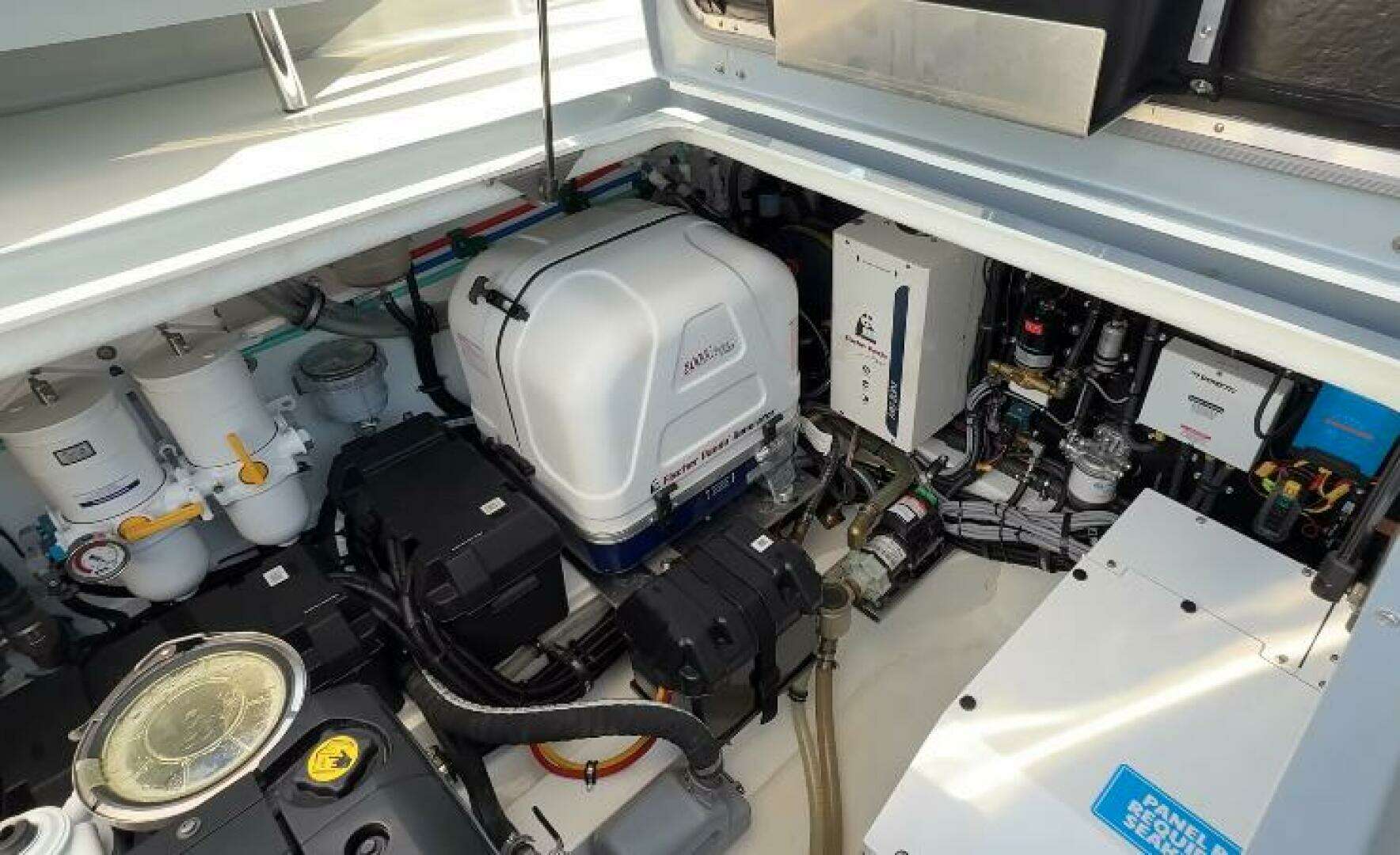 2025 Targa 37 Flybridge - Image 27