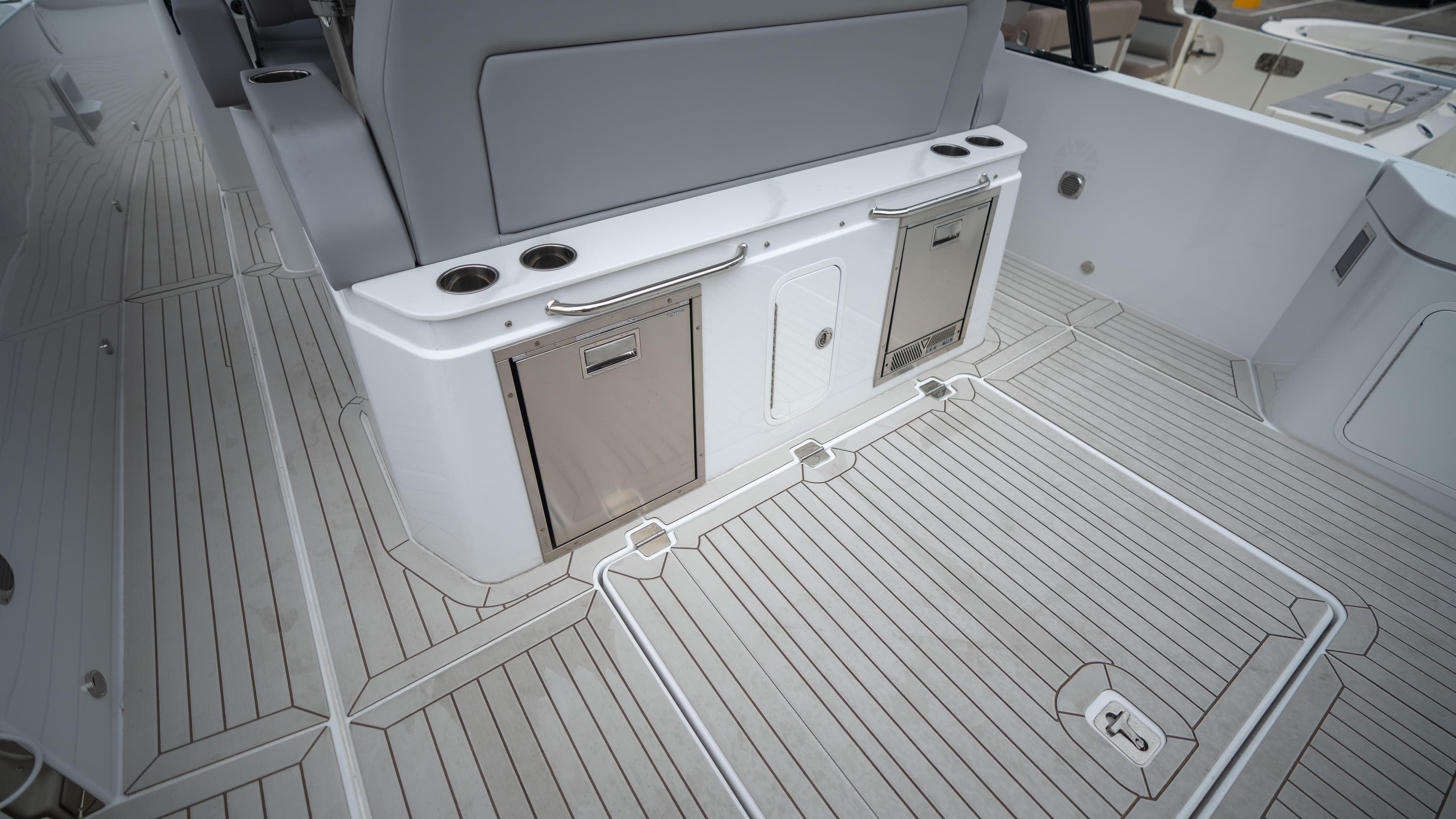 2026 Cruisers Yachts 38 VTR - 35