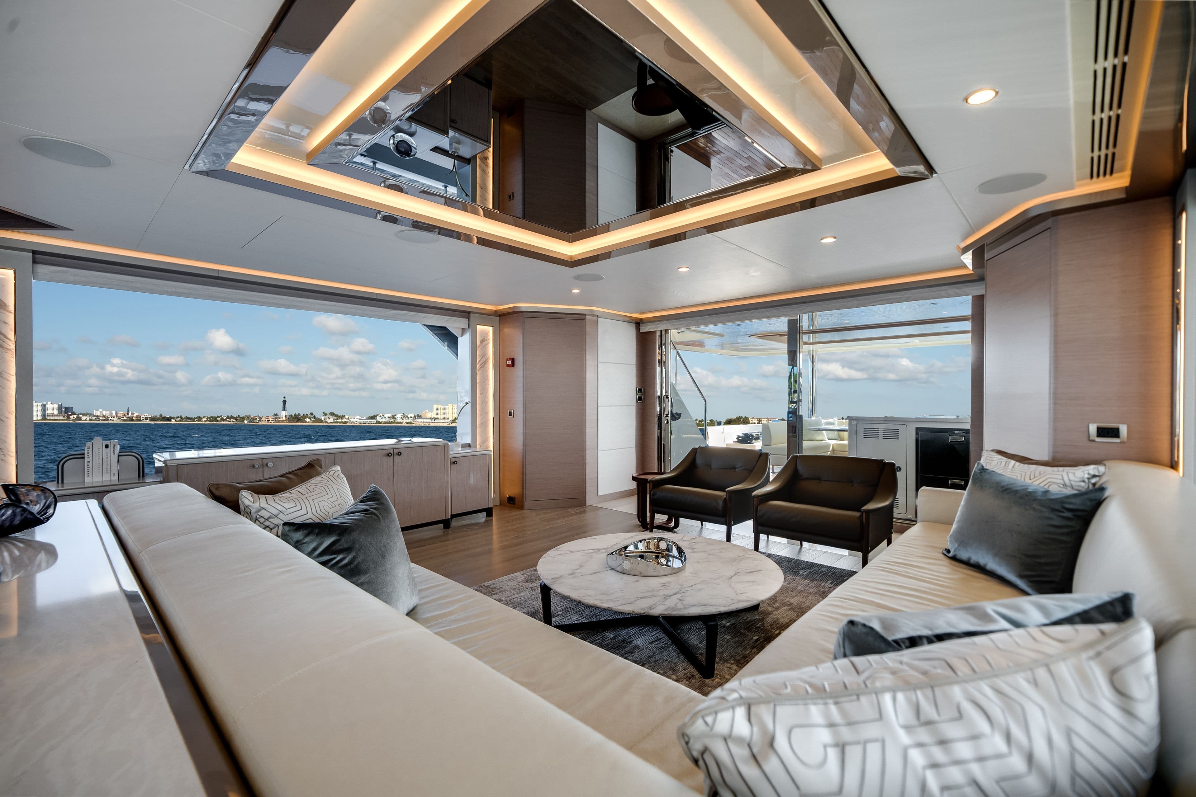 2026 Ocean Alexander 37L - 46