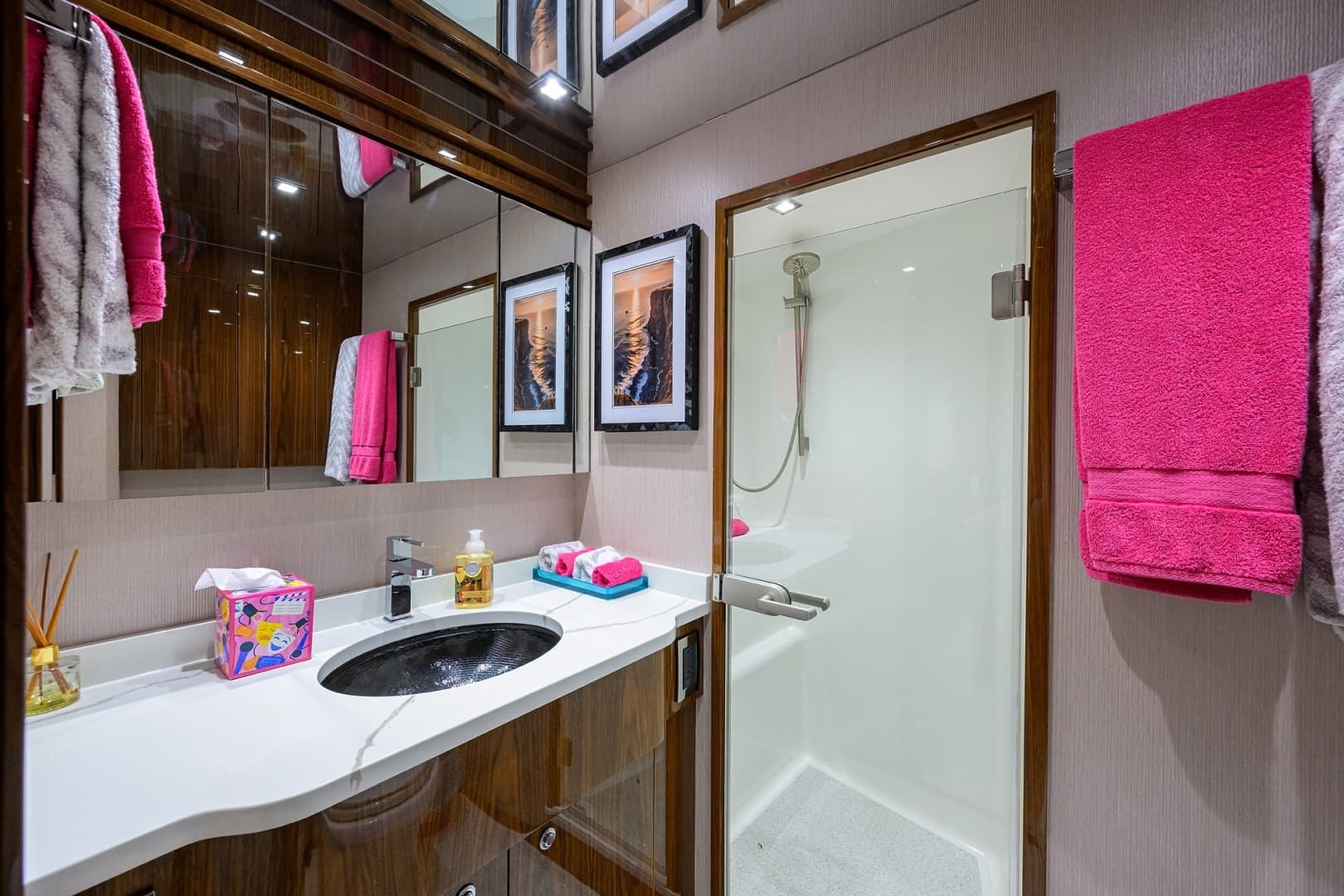 2023 Viking 80 Skybridge - Image 29