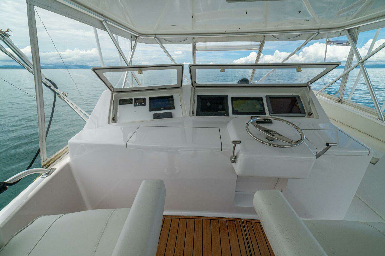 2004 Viking 61 Convertible - Image 8