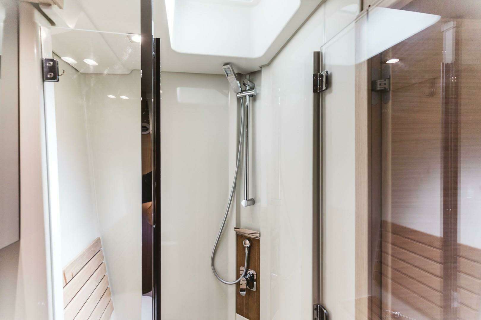 2015 Beneteau Monte Carlo 5 - Image 23