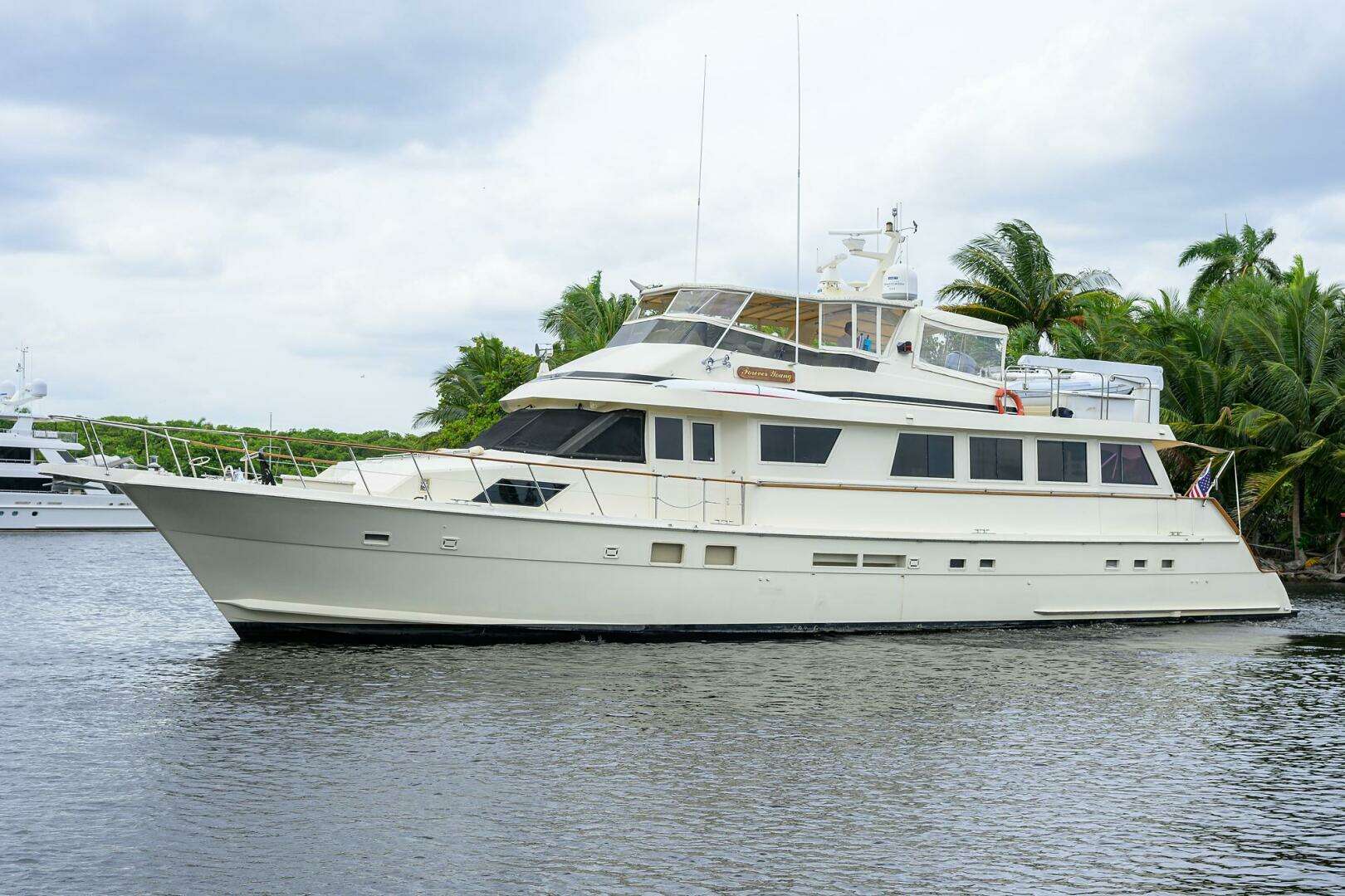 1991 Hatteras 78 Cockpit Motor Yacht - Image 7