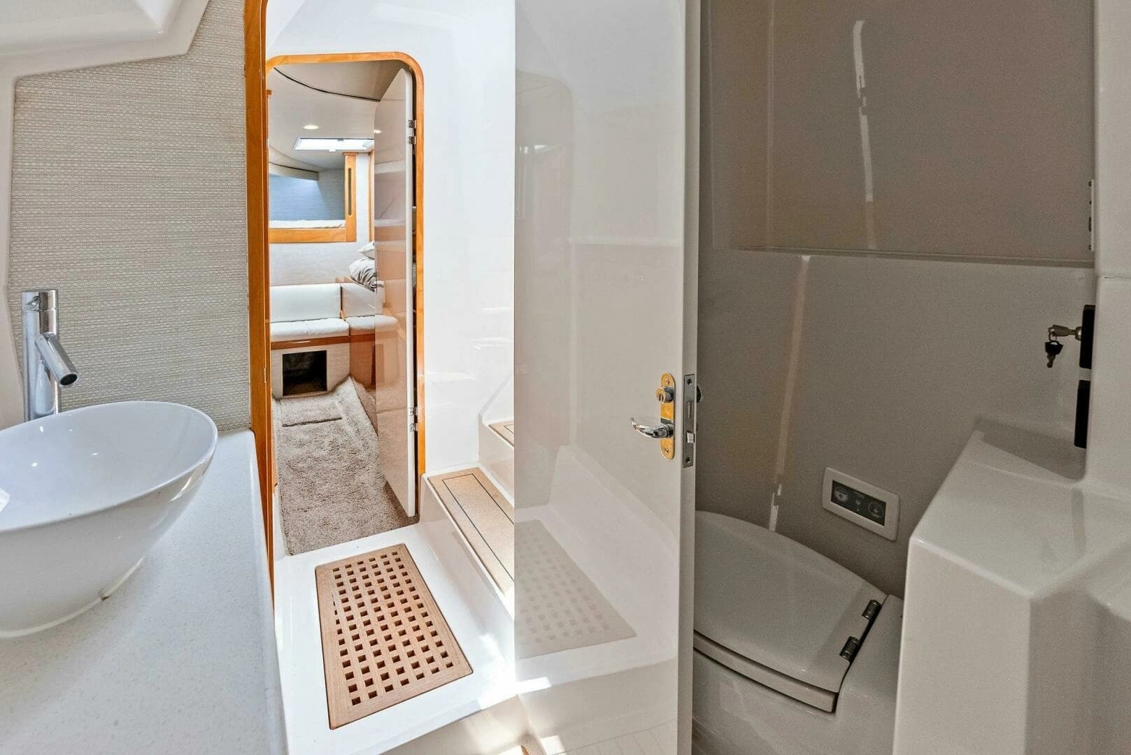 2020 Calcutta 480 Catamaran - Image 21