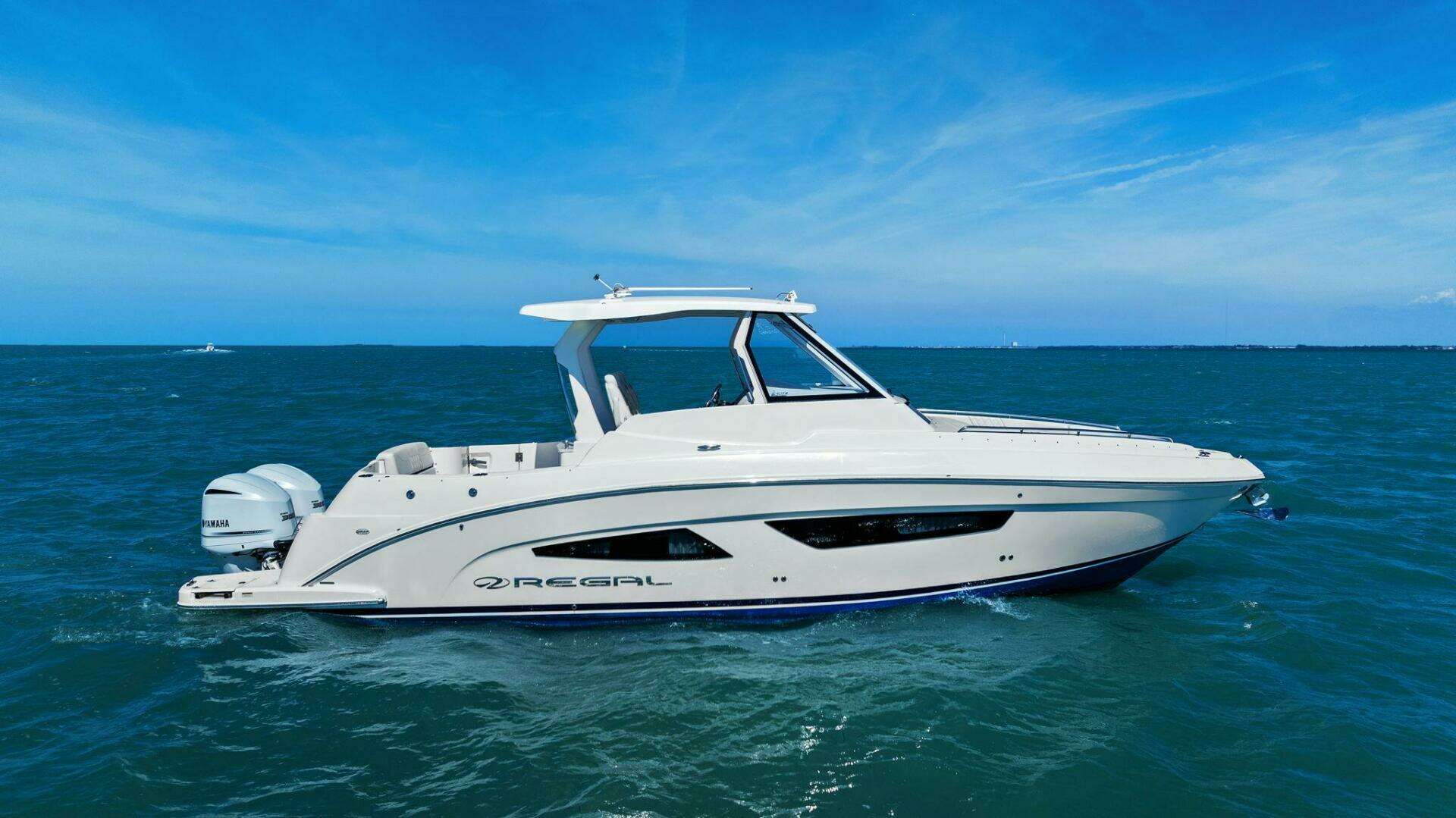2020 Regal 33 SAV - Image 10