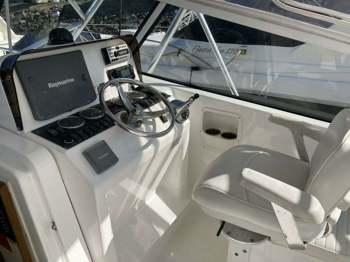 2006 Luhrs 280 Express Open - Image 12
