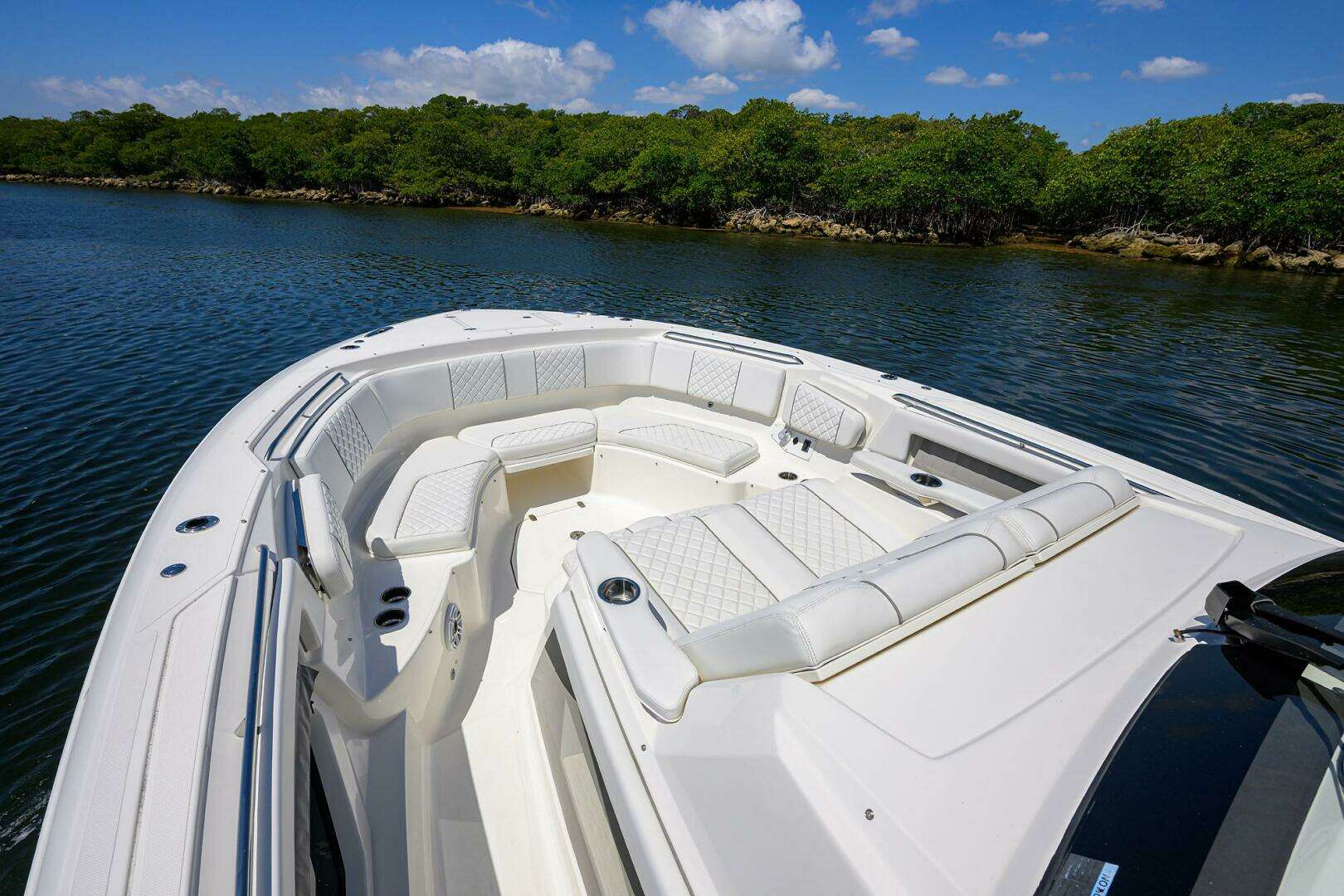 2021 Pursuit S 378 Sport - Image 13