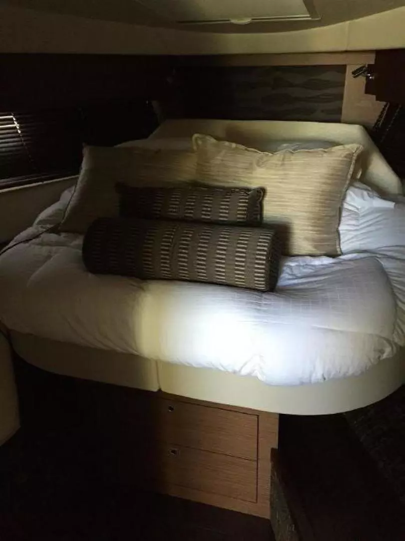 2013 Sea Ray Sundancer - Image 37