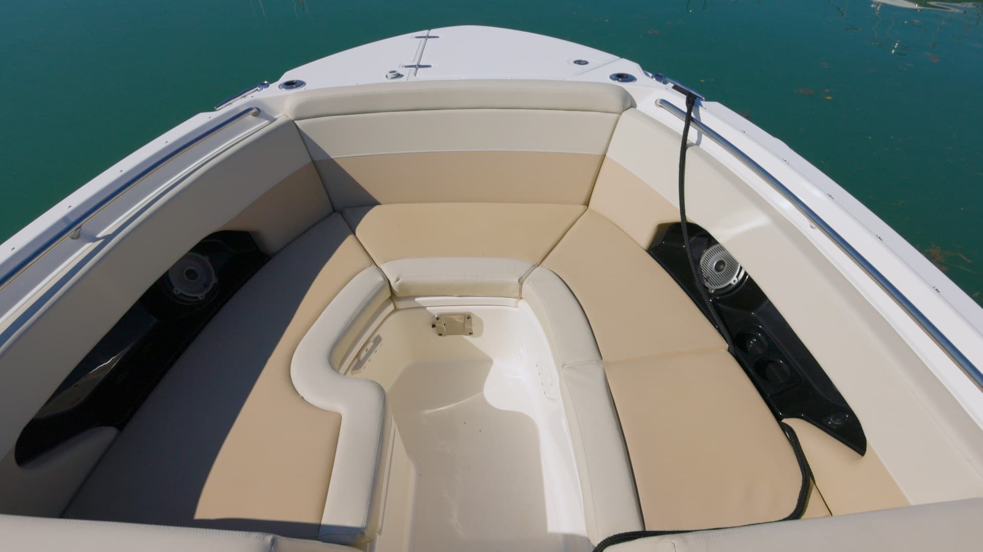 2022 Boston Whaler Vantage - Image 6