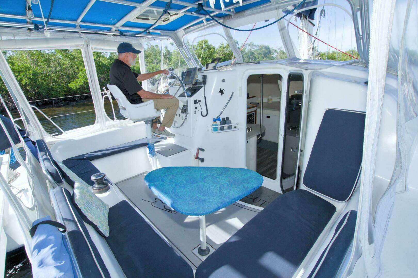 1996 Manta 40 - Image 37