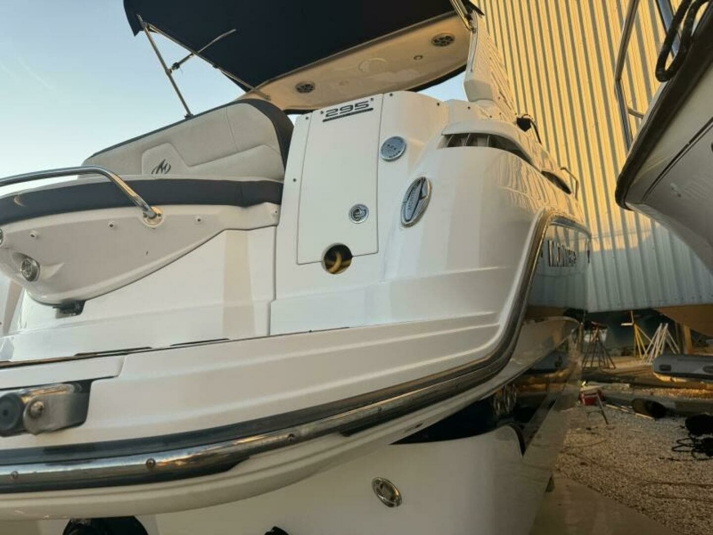 2018 Monterey 295 Sport Yacht - Image 8