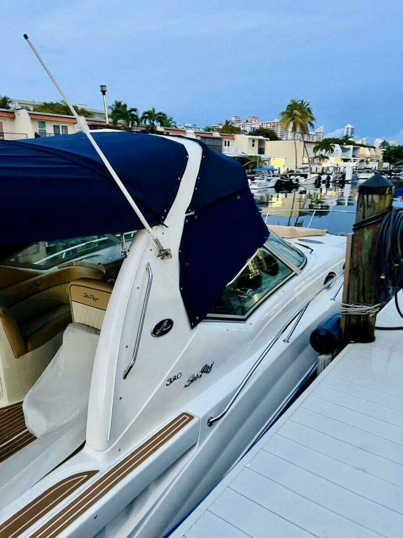 2004 Sea Ray 320 Sundancer - Image 4